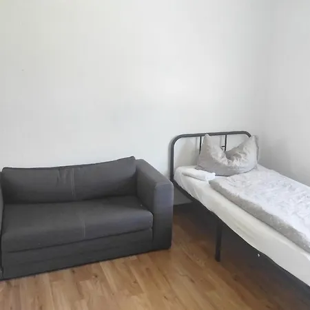 Flat For 6, Washing Machine, Smart Tv, 3 Elsteraue